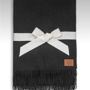 UGG Home wool black Glacier Throw blanket